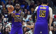 半岛体育链接-灰熊惨败湖人，季后赛席位动摇