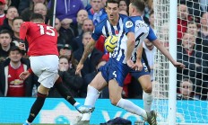 半岛体育新闻-欧洲球队在赛场上闪耀，夺取冠军头衔