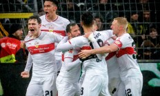 包含拜仁慕尼黑击败皇家马德里，晋级下一轮的词条