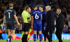 包含利兹联客场告捷，升班马势头强劲的词条