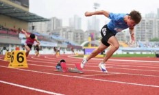 半岛体育中国官网-秘鲁田径选手速度惊人，勇夺冠军的简单介绍
