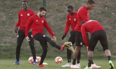 半岛体育vip注册-包含里昂追求胜利，备战将要面对的比赛的词条