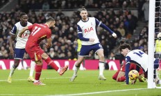 半岛体育网站-热刺客场大胜水晶宫，继续保持胜势向前进的简单介绍