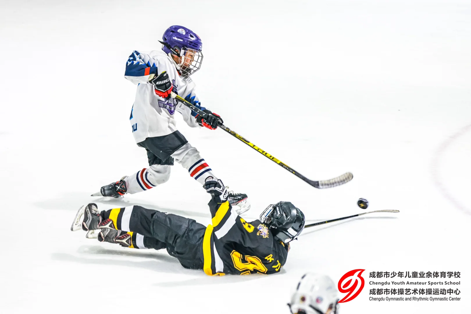 队员们展现出坚毅意志力,不畏困难永不言败 队员们展现出坚毅意志力,不畏困难永不言败