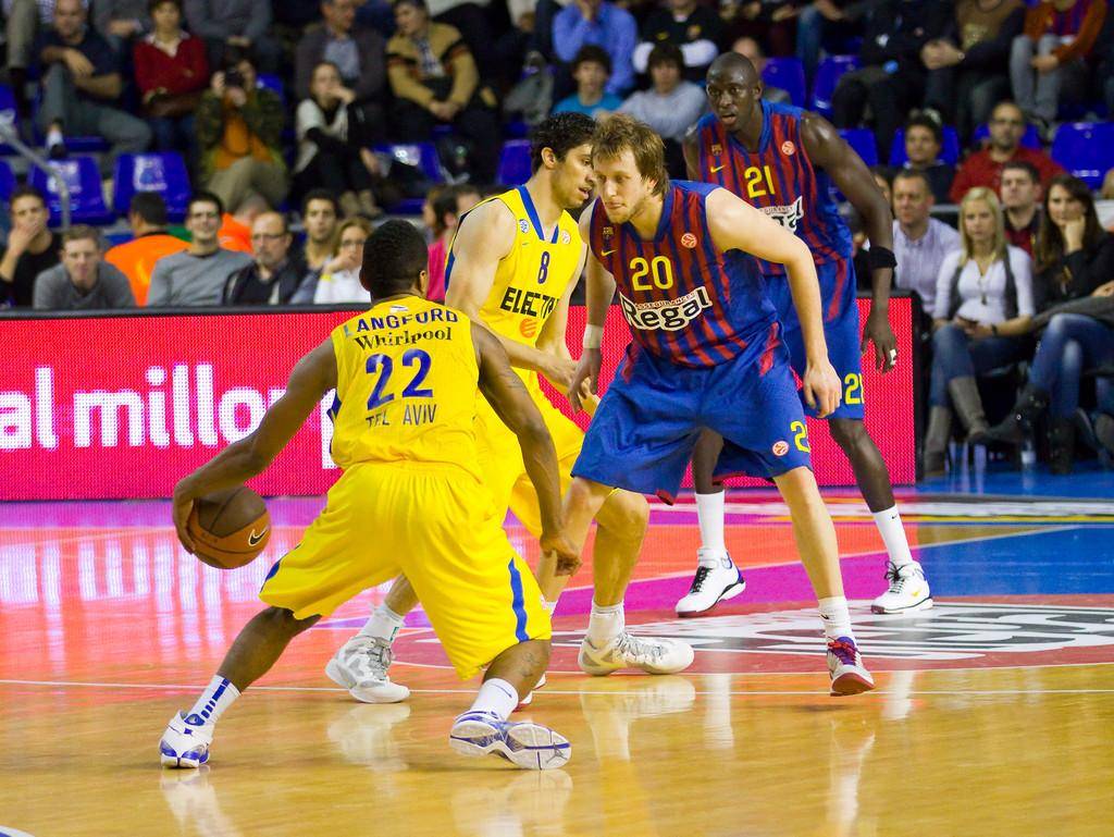 立陶宛篮球联赛强强对决，球员斗志昂扬的简单介绍