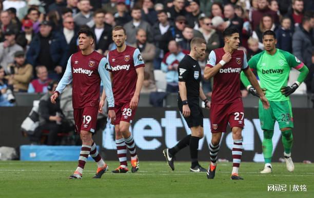 包含哈德斯菲尔德主场不敌曼联,遭遇惨败的词条 包含哈德斯菲尔德主场不敌曼联,遭遇惨败的词条