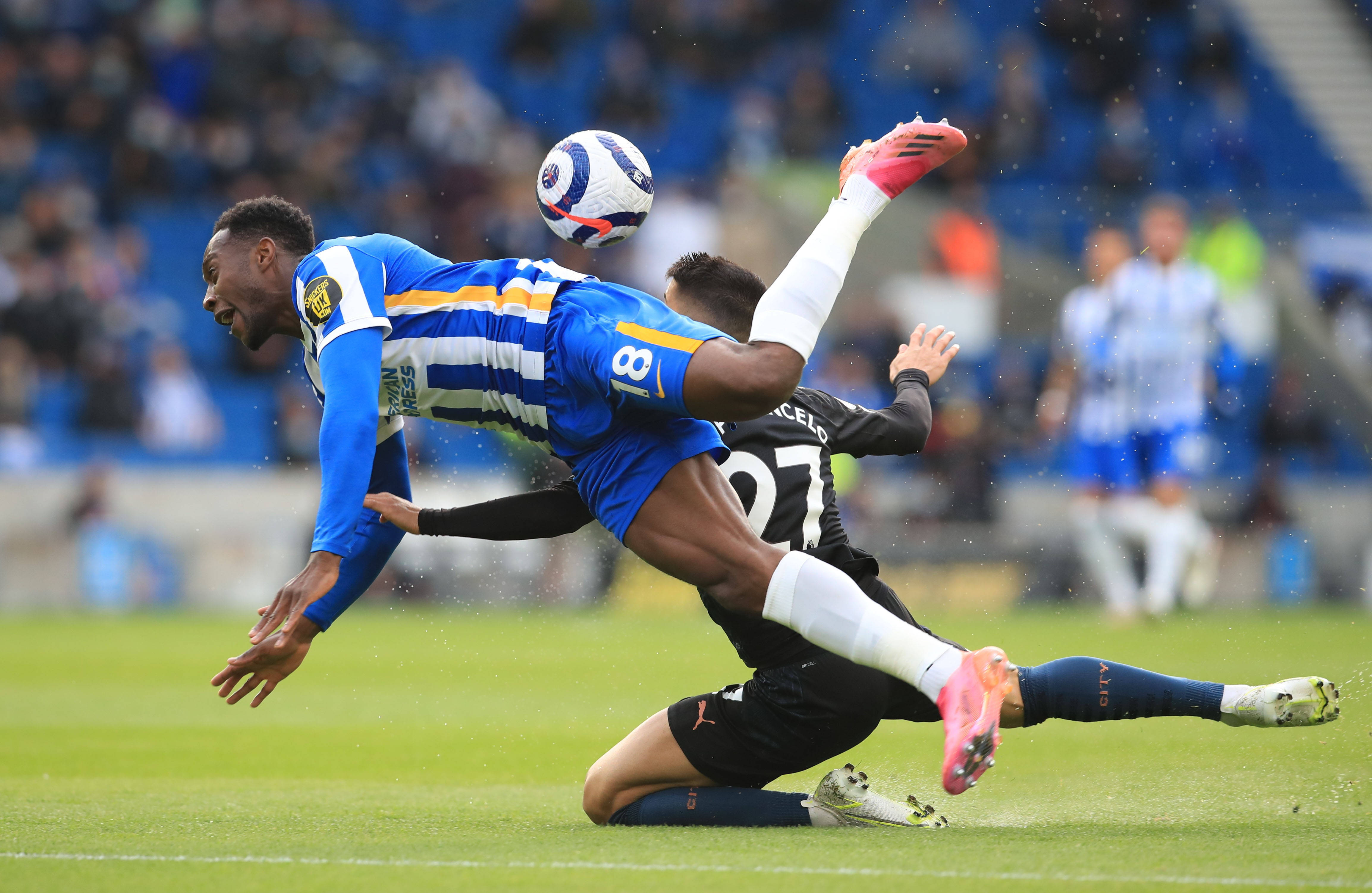 英超球队在欧洲赛场上展现出色表现 英超球队在欧洲赛场上展现出色表现