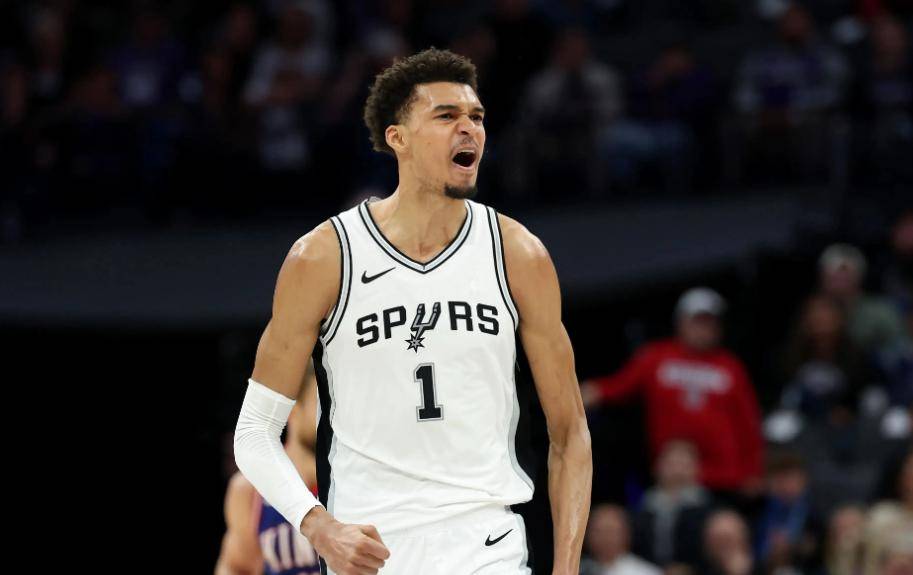 包含新晋球员崭露头角,实力与经验融合展现出色表现!的词条 包含新晋球员崭露头角,实力与经验融合展现出色表现!的词条