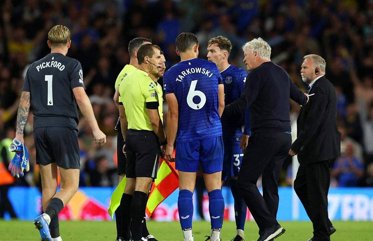 包含利兹联客场告捷,升班马势头强劲的词条 包含利兹联客场告捷,升班马势头强劲的词条