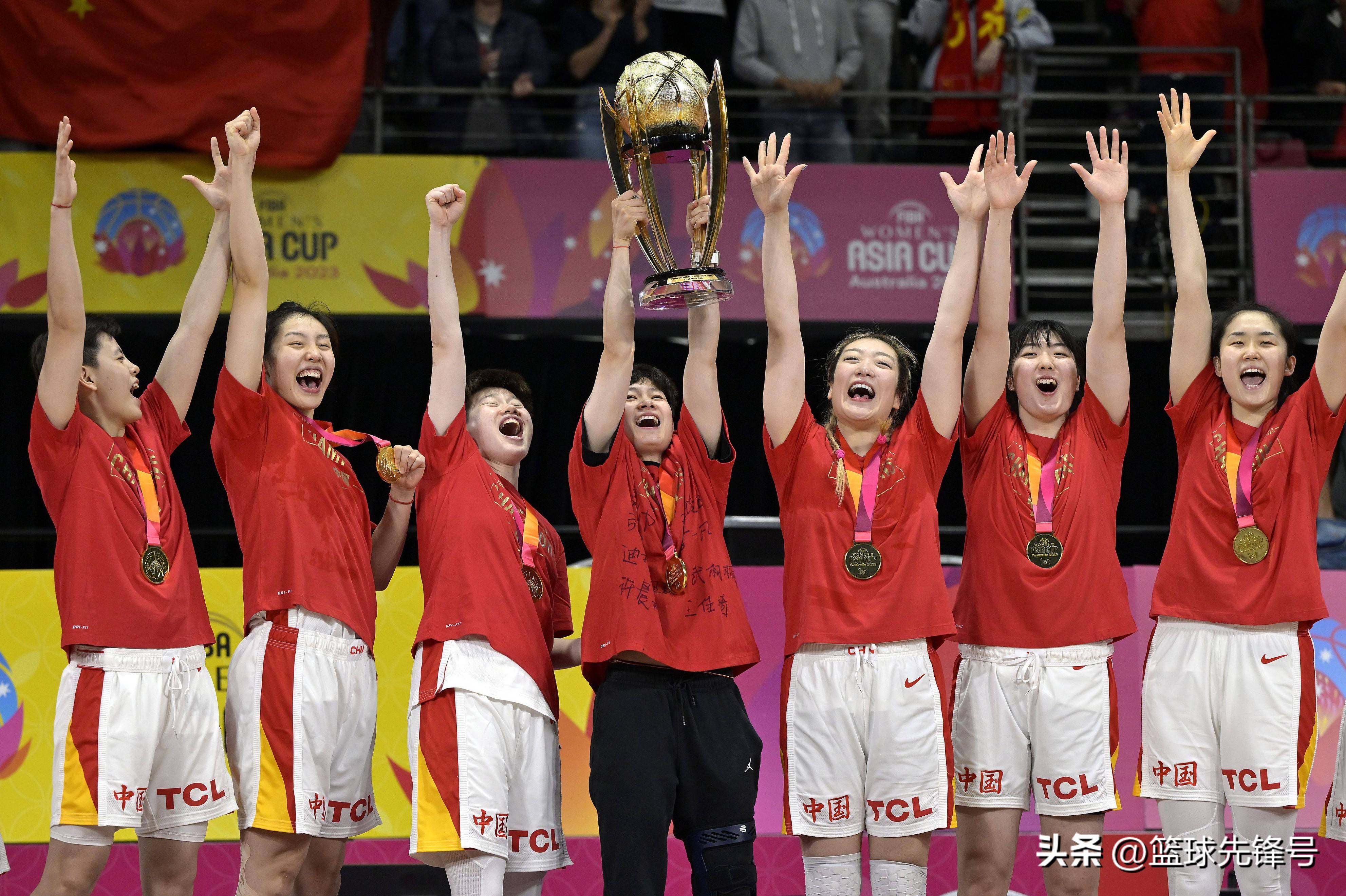 日本球队在比赛中打出精彩表现! 日本球队在比赛中打出精彩表现!