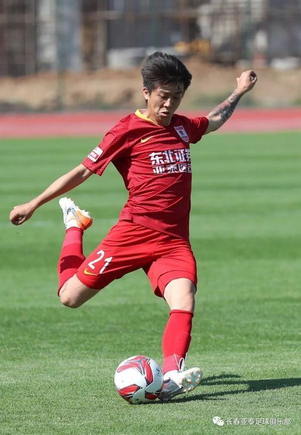 多点开花,球队攻防兼备获得连胜 多点开花,球队攻防兼备获得连胜